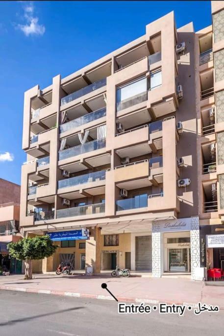 Plein Centre Marrakech, Grand Balcon Filant Apartamento Marraquexe Exterior foto